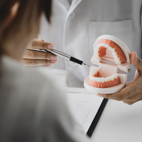 Diagnosing of the teeth problem of the client